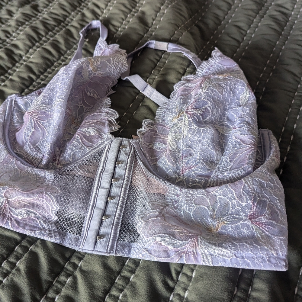 Victoria's Secret Purple Wireless Bra with Textured Design and Wide Straps - Picture 8 of 8